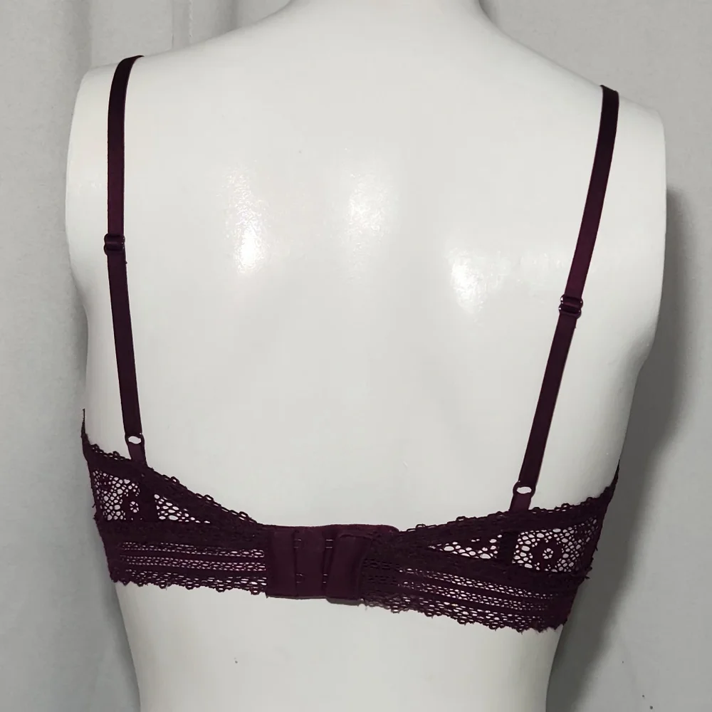 Victoria's Secret Burgandy Daisy Lace Bralette Small